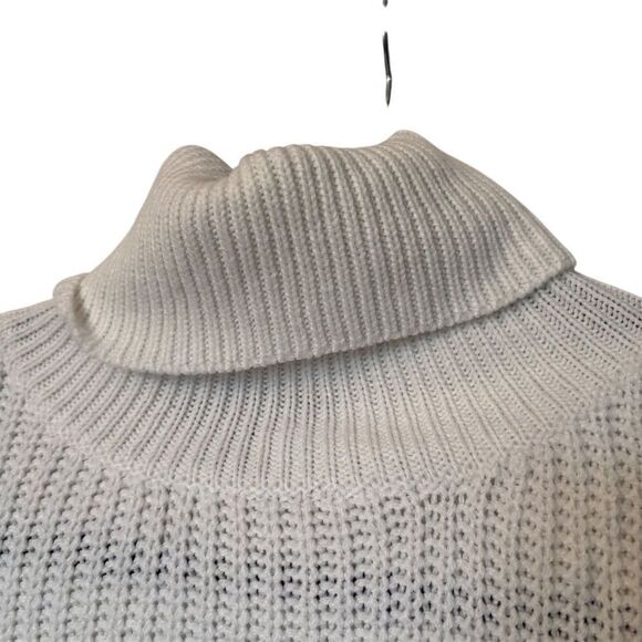 Hera Women's Ivory Turtleneck Sweater Size S - Picture 3 of 8